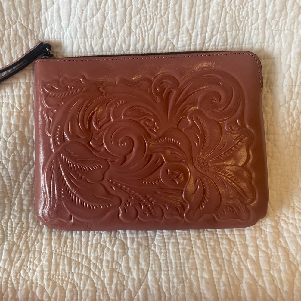 Like NWOT, Patricia Nash Cassini Wristlet